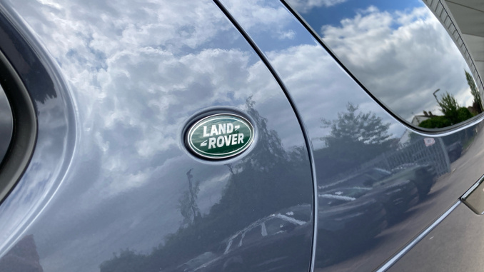 Land Rover Discovery 3.0 D350 Metropolitan Edition 5dr Auto Diesel Station Wagon - Image 42